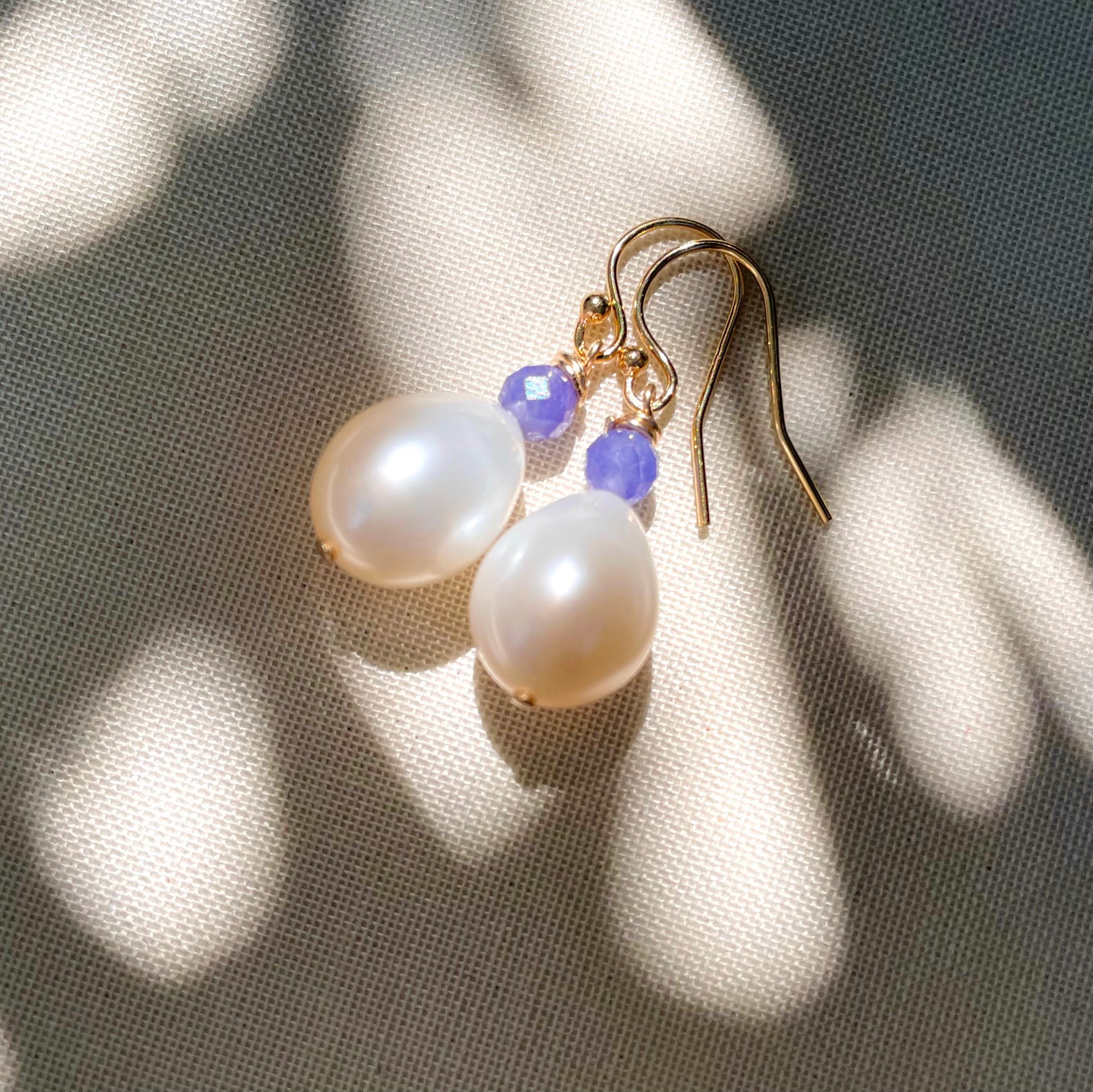 Pear shaped pearl drop outlet earrings